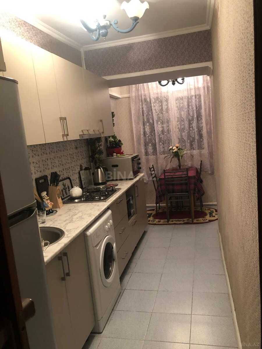 3 otaqlı Köhnə tikili, Elmlər Akademiyası m., Bakı