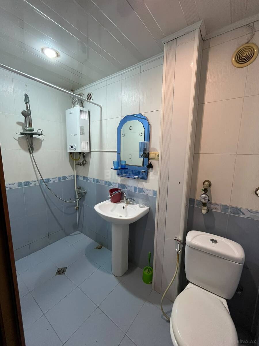 3 otaqlı Köhnə tikili, Elmlər Akademiyası m., Bakı