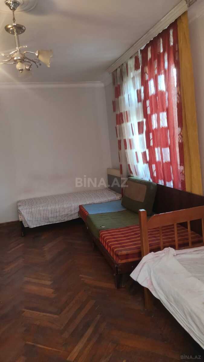 2 otaqlı Köhnə tikili, Elmlər Akademiyası m., Bakı