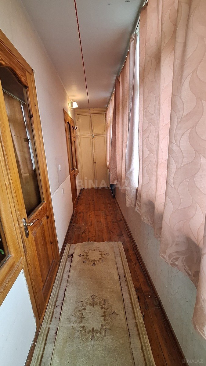 3 otaqlı Köhnə tikili, Xalqlar Dostluğu m., Bakı