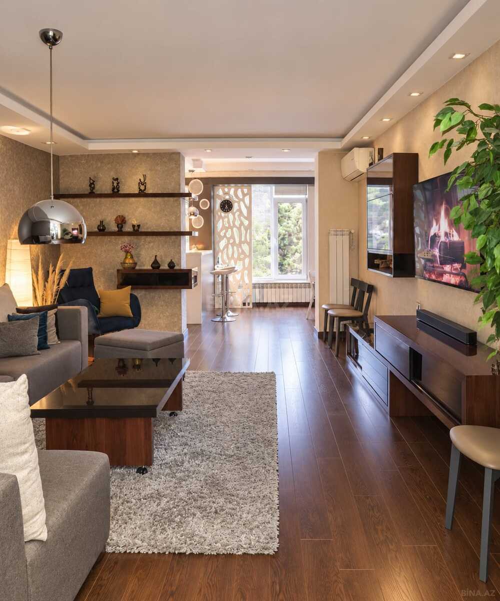 3 otaqlı Köhnə tikili, Şah İsmayıl Xətai m., Bakı
