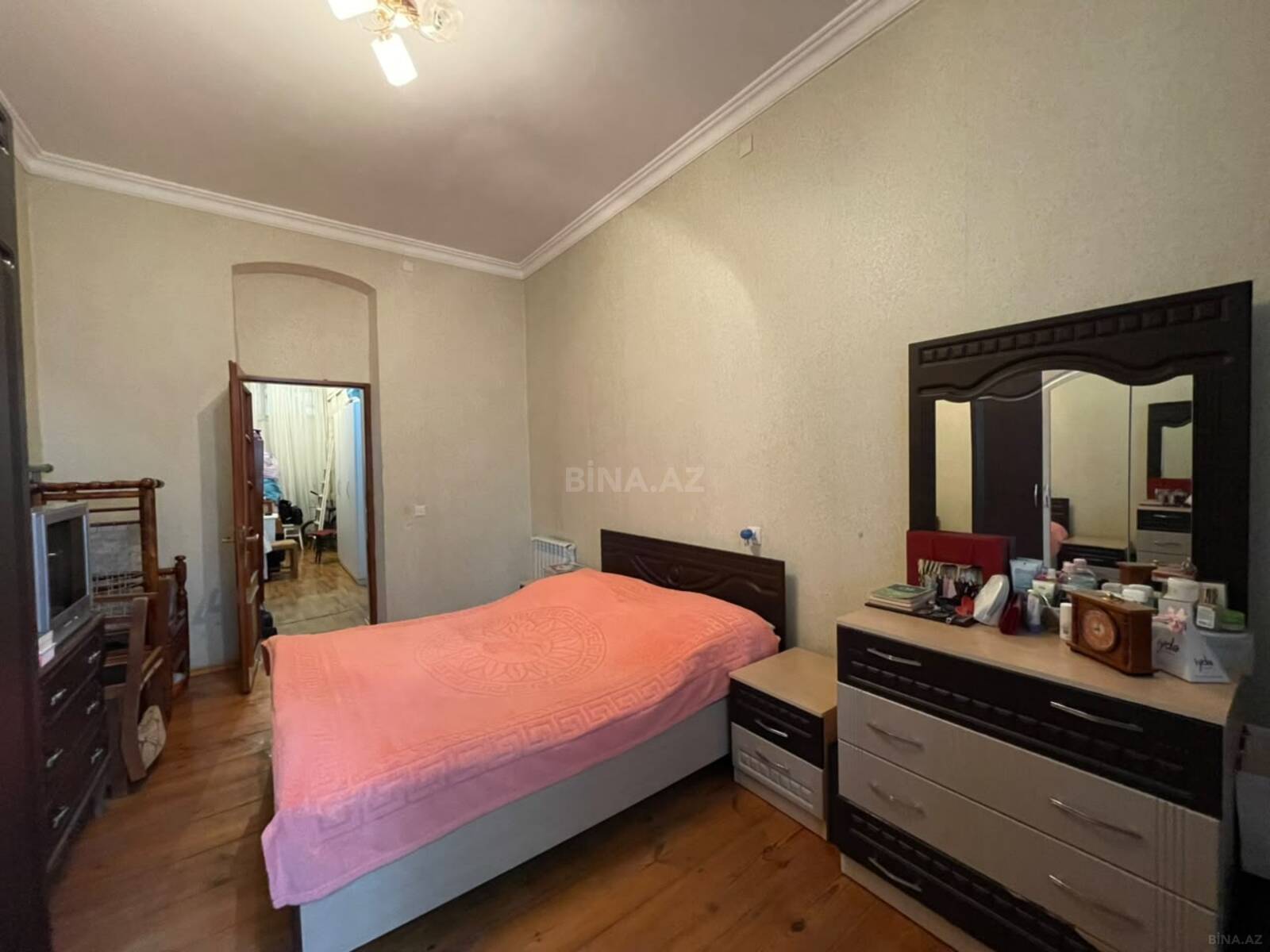 5 otaqlı Köhnə tikili, 28 May m., Bakı