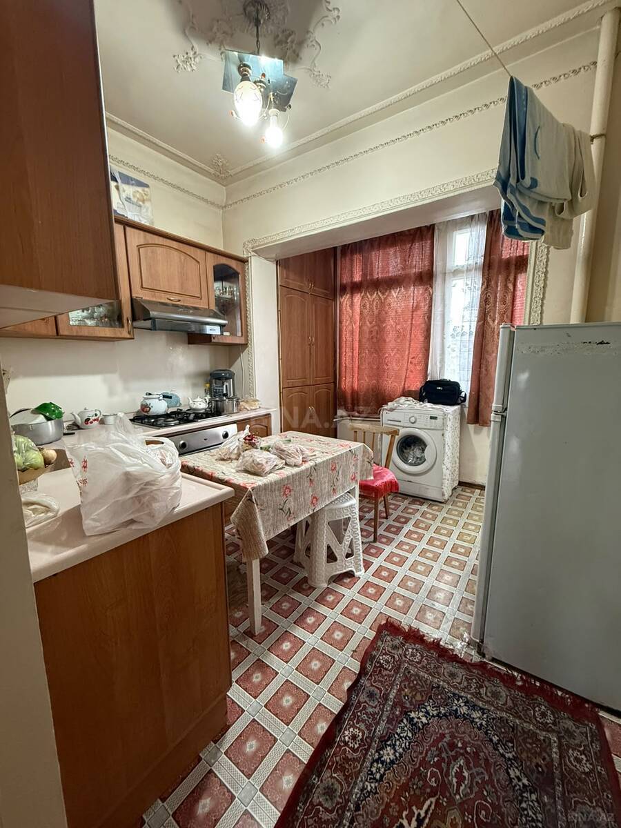 3 otaqlı Köhnə tikili, Nəsimi m., Bakı