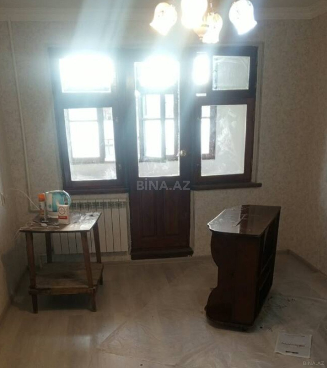 1 otaqlı Köhnə tikili, Elmlər Akademiyası m., Bakı