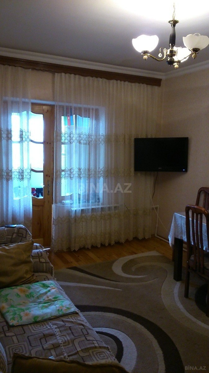 3 otaqlı Köhnə tikili, Köhnə Günəşli q., Bakı