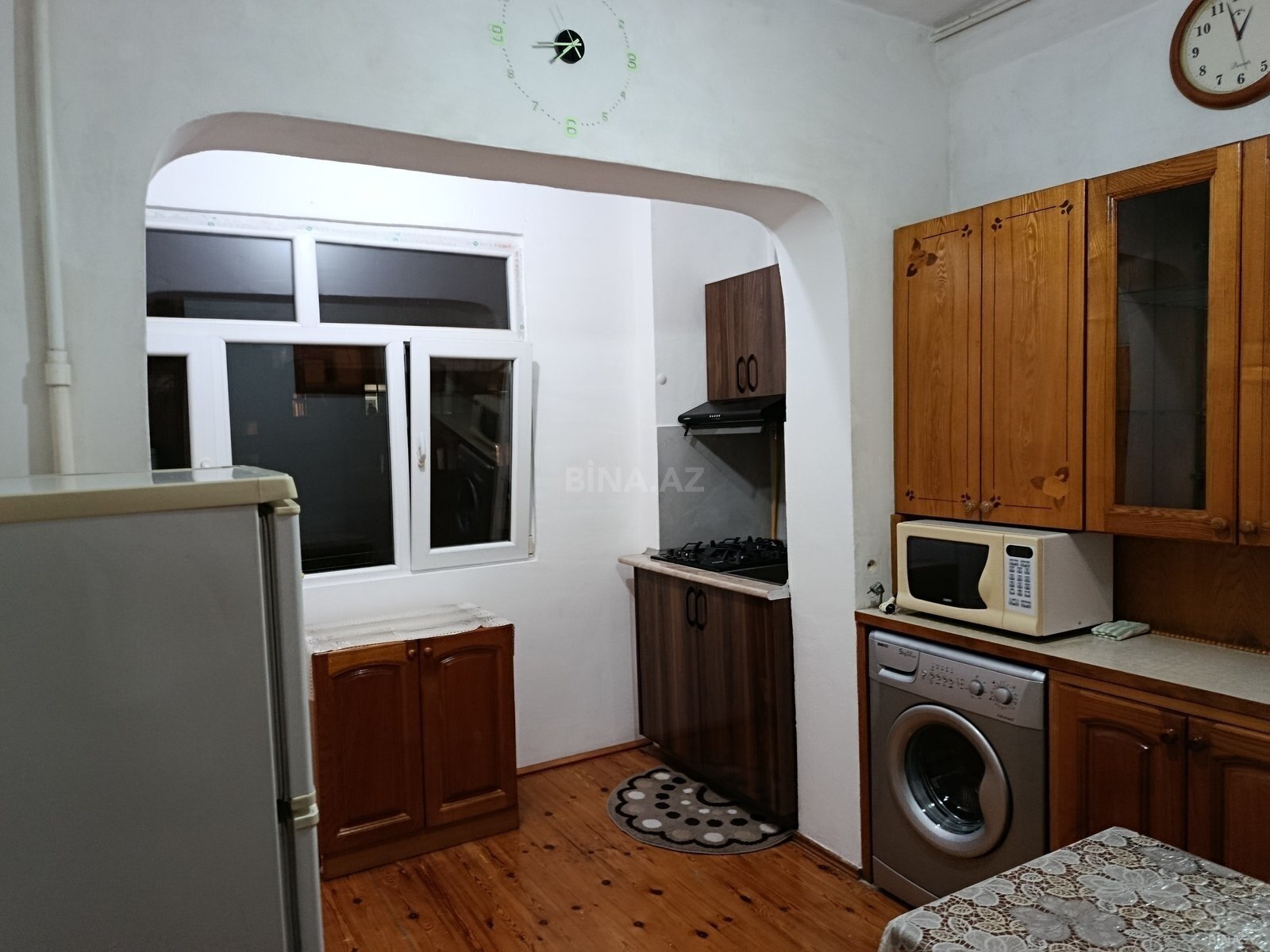 3 otaqlı Köhnə tikili, Xalqlar Dostluğu m., Bakı