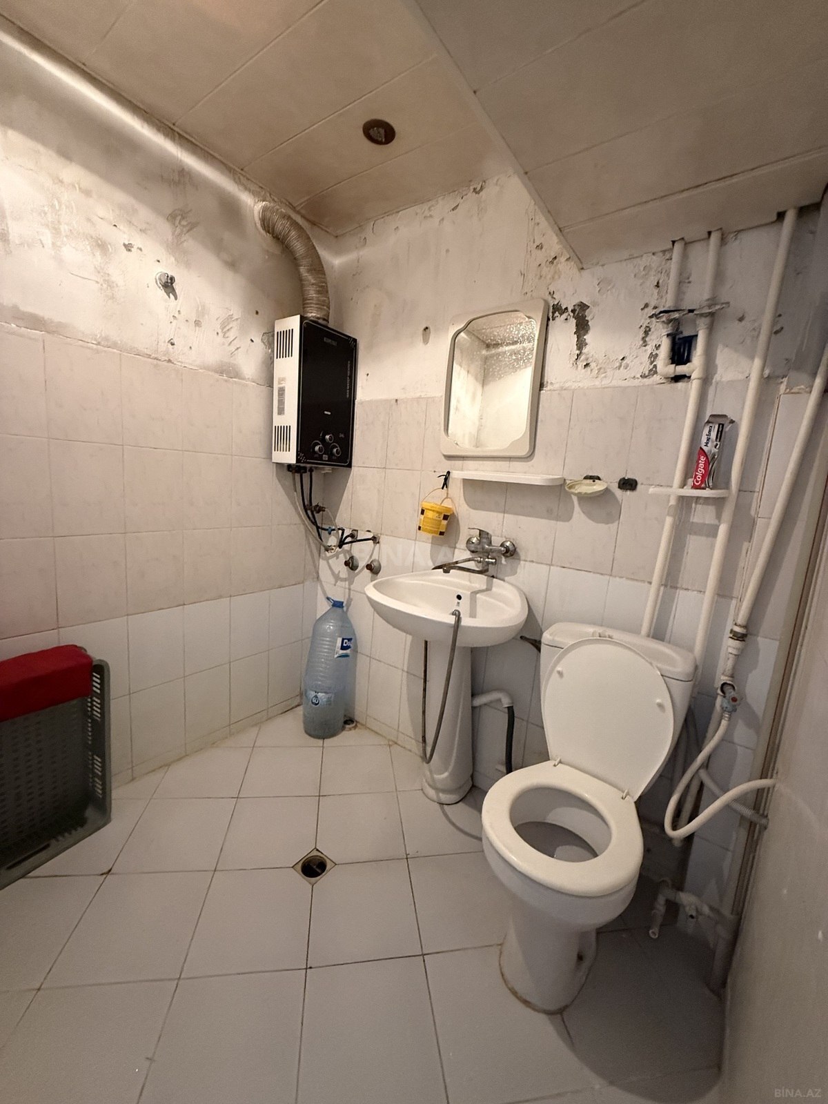 2 otaqlı Köhnə tikili, Neftçilər m., Bakı