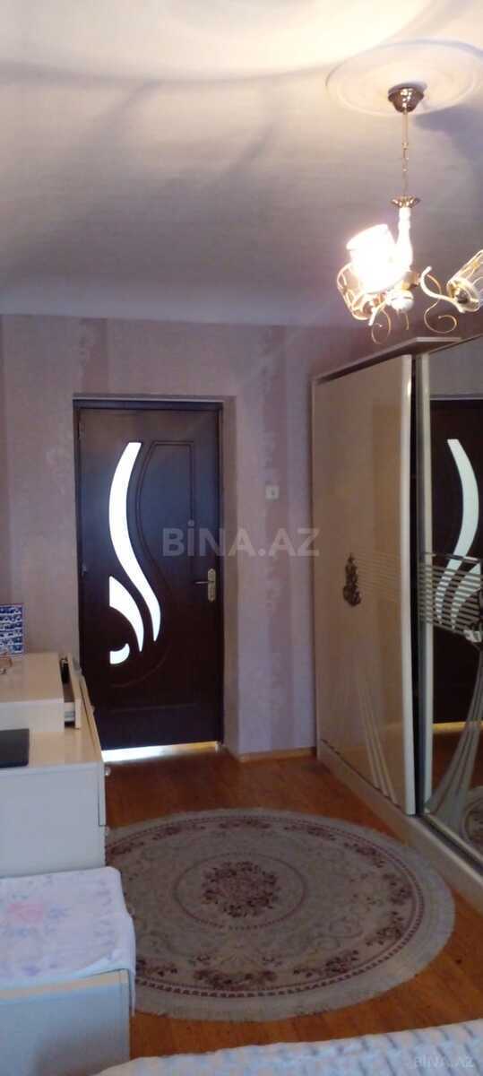 3 otaqlı Köhnə tikili, Neftçilər m., Bakı