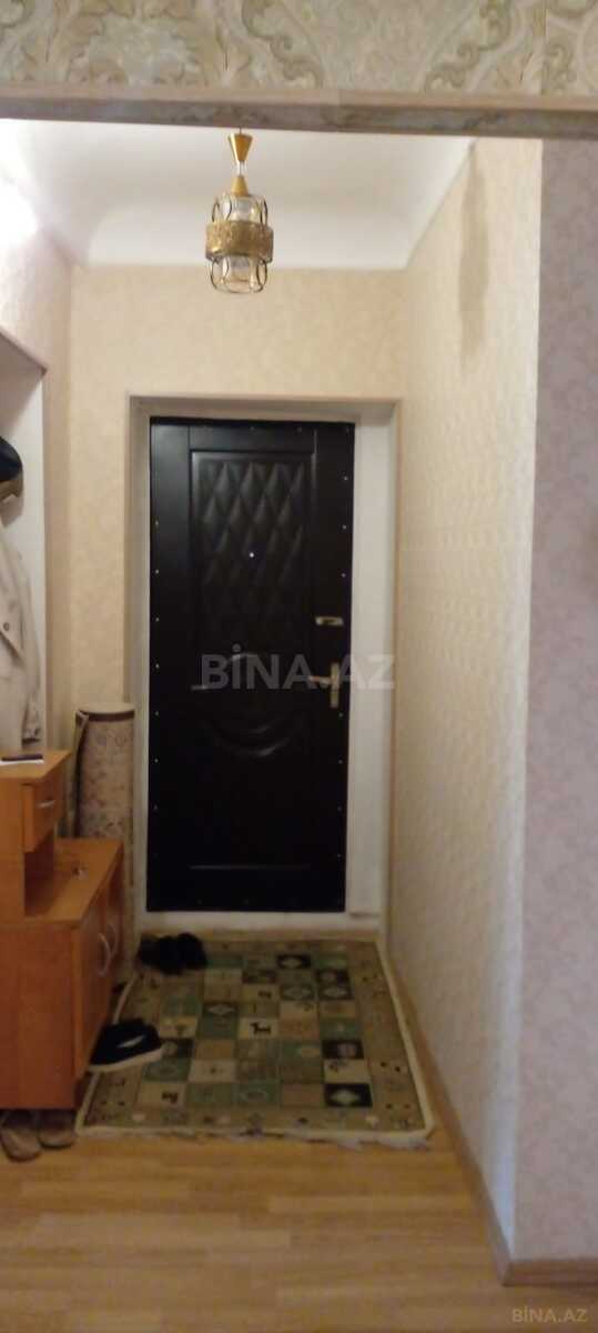 3 otaqlı Köhnə tikili, Neftçilər m., Bakı
