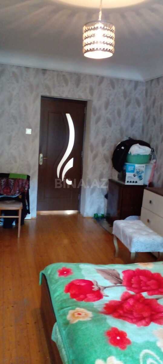 3 otaqlı Köhnə tikili, Neftçilər m., Bakı