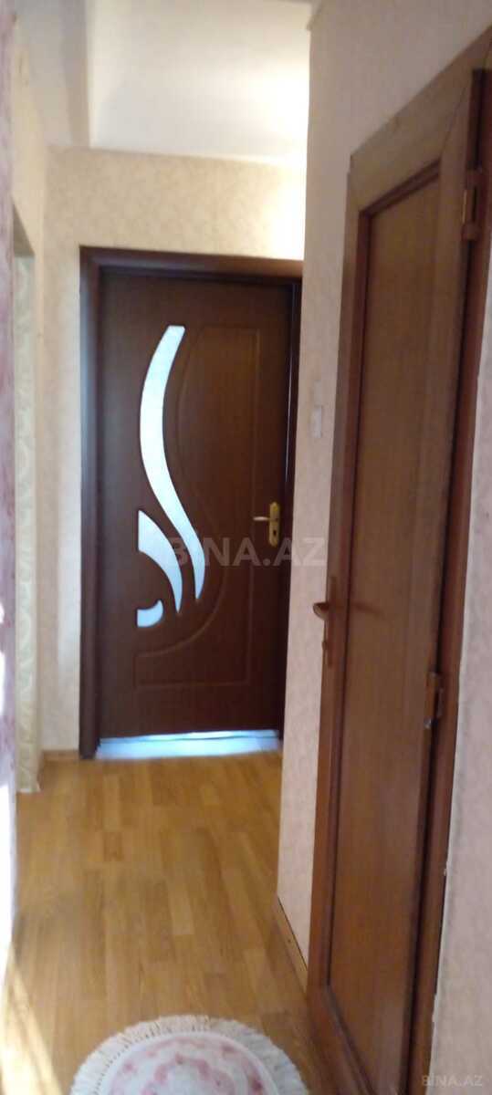 3 otaqlı Köhnə tikili, Neftçilər m., Bakı