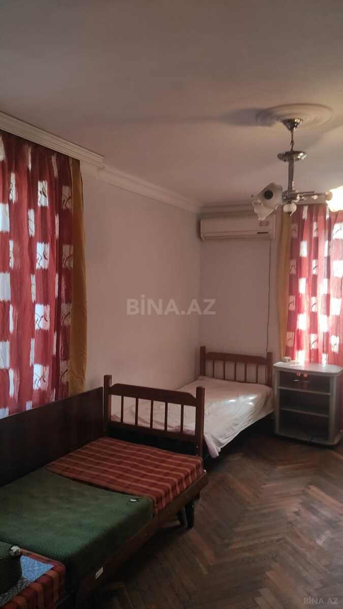2 otaqlı Köhnə tikili, Elmlər Akademiyası m., Bakı