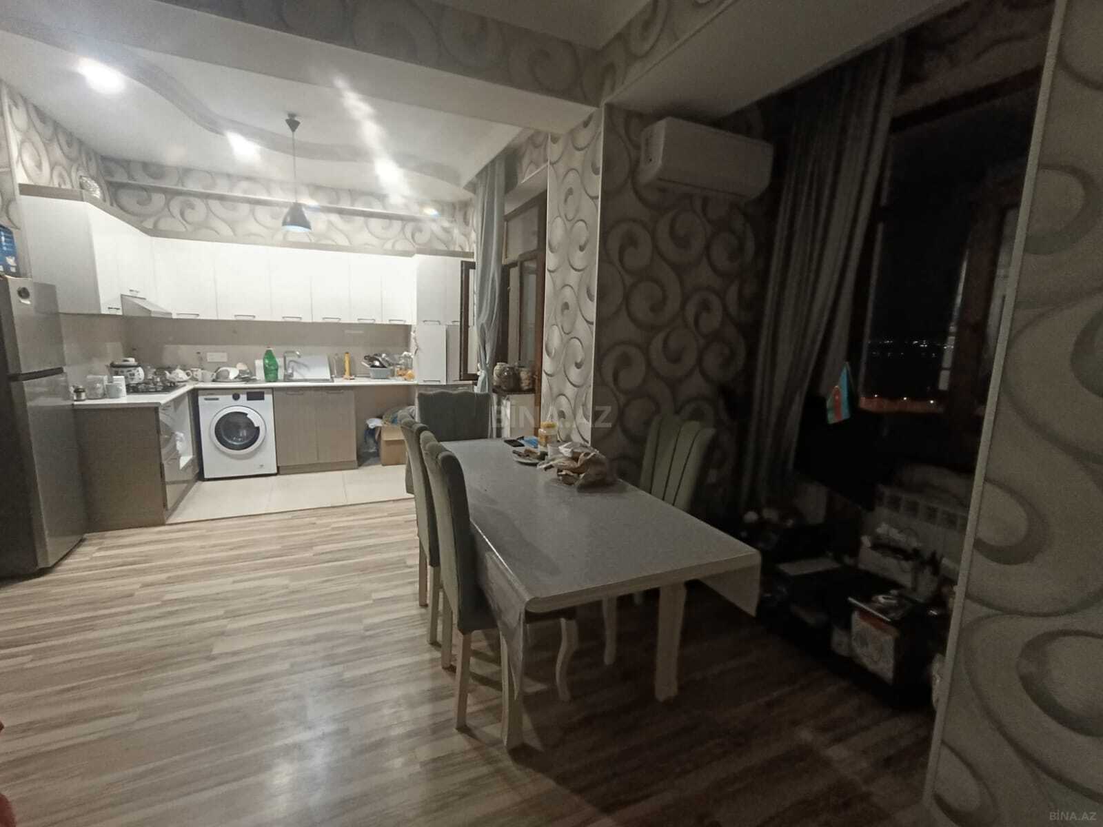 3 otaqlı Yeni tikili, Koroğlu m., Bakı