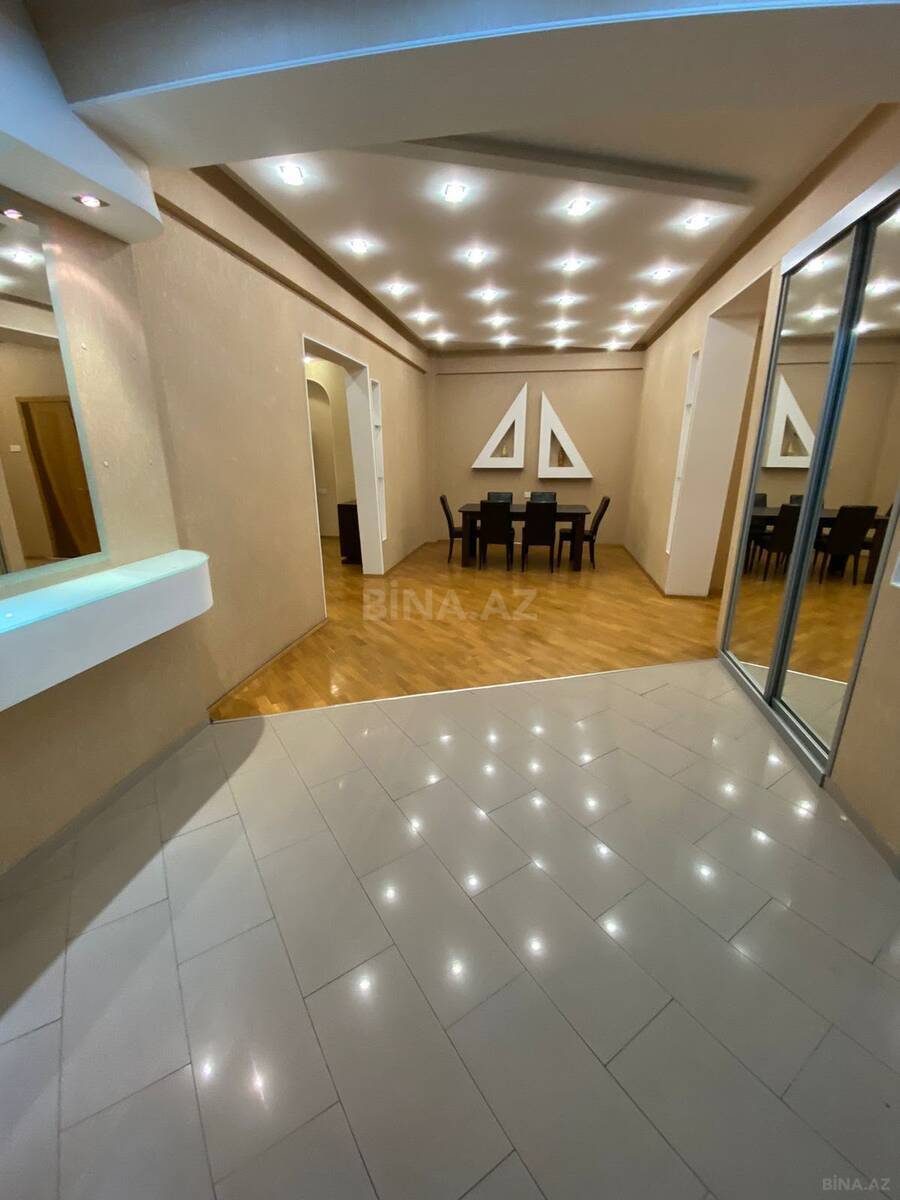4 otaqlı Yeni tikili, 28 May m., Bakı