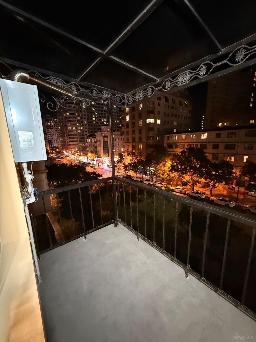 2 otaqlı Köhnə tikili, Elmlər Akademiyası m., Bakı