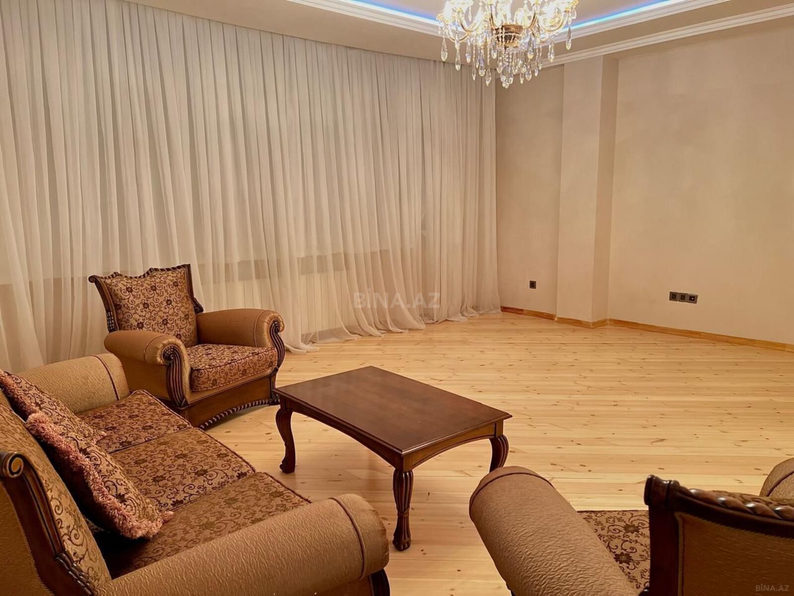 2 otaqlı Yeni tikili, Şah İsmayıl Xətai m., Bakı