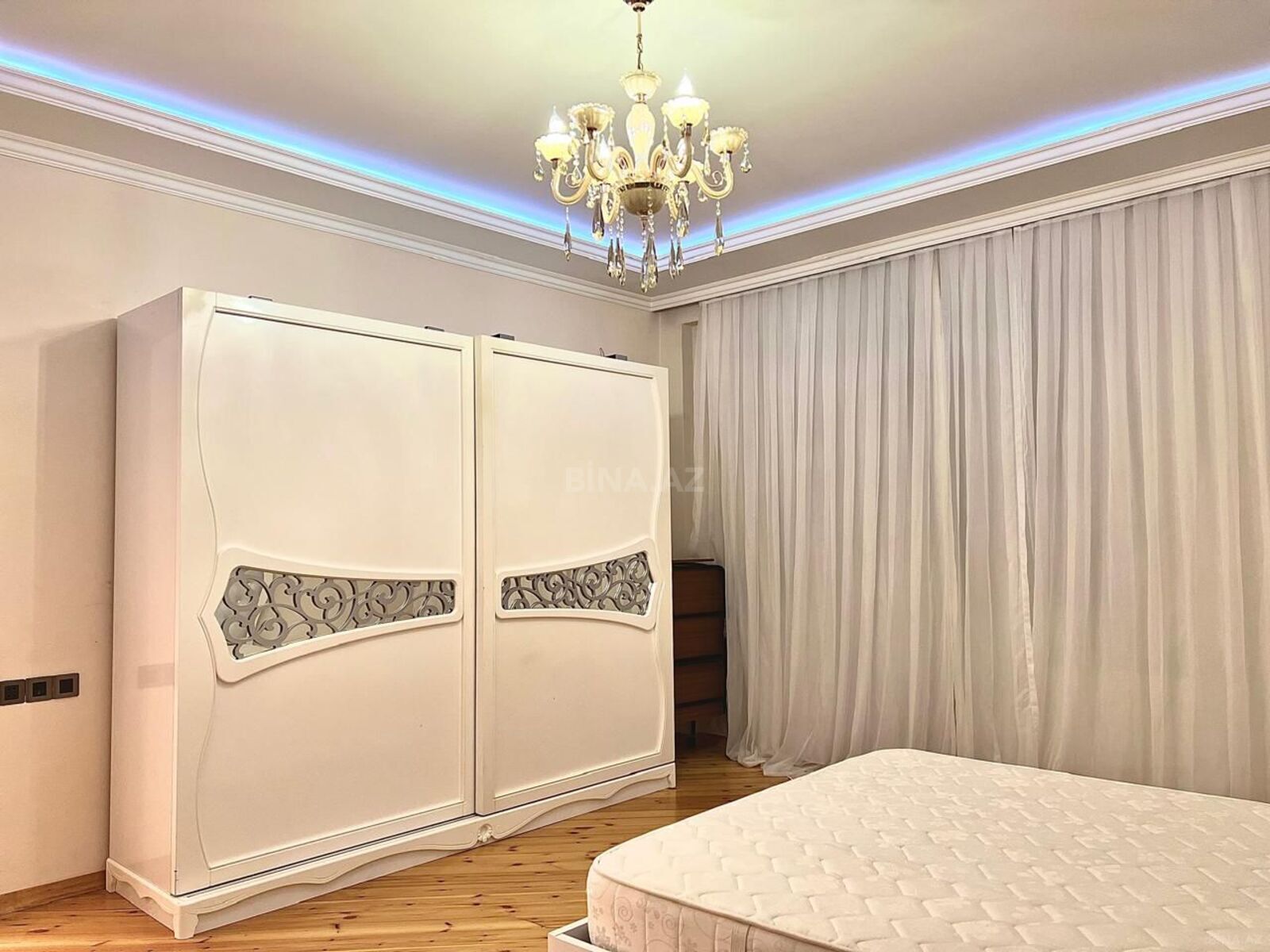 2 otaqlı Yeni tikili, Şah İsmayıl Xətai m., Bakı