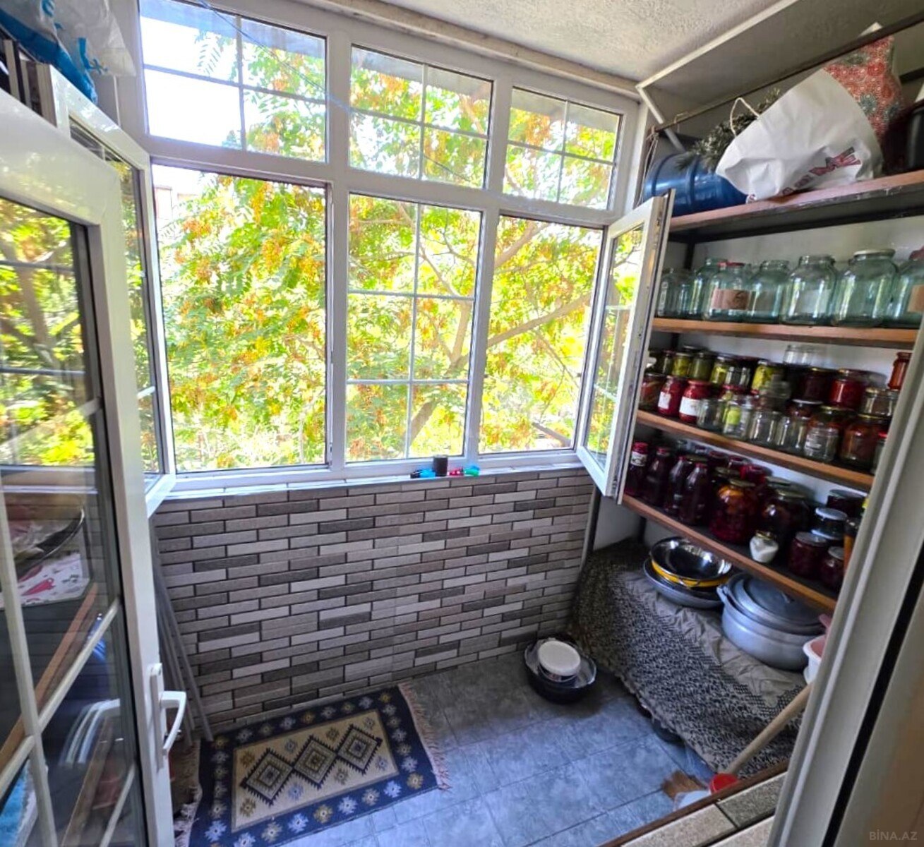 3 otaqlı Köhnə tikili, Neftçilər m., Bakı