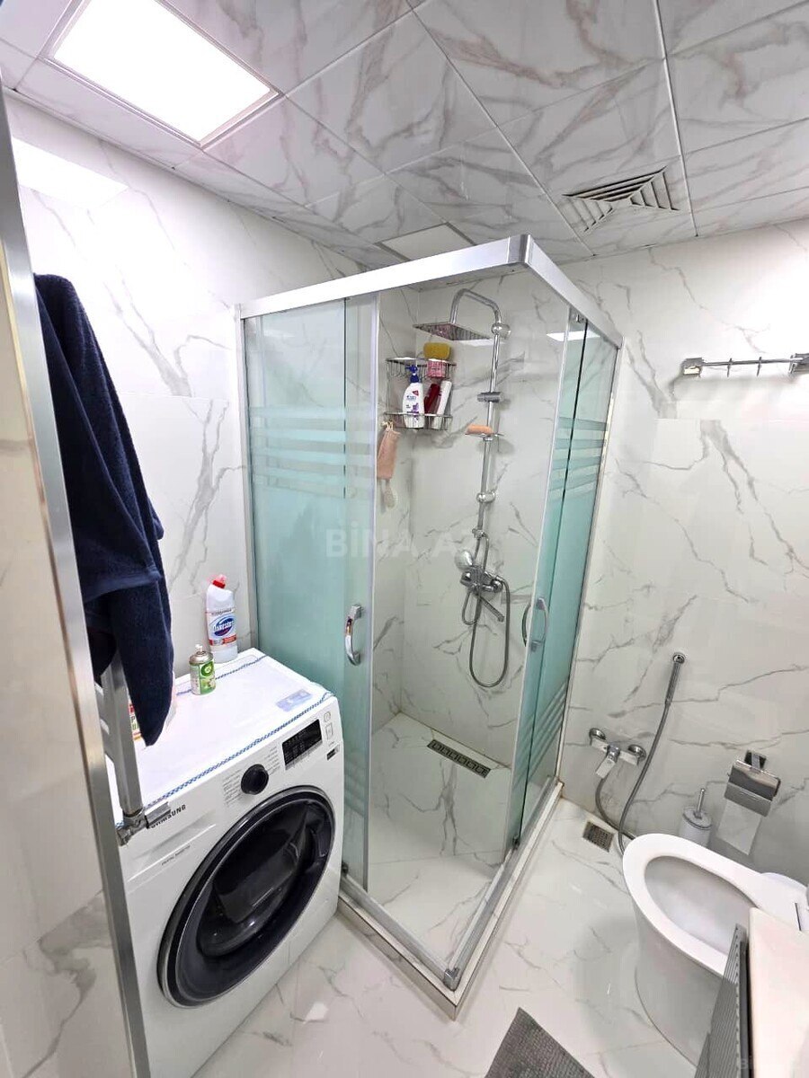 3 otaqlı Köhnə tikili, Neftçilər m., Bakı