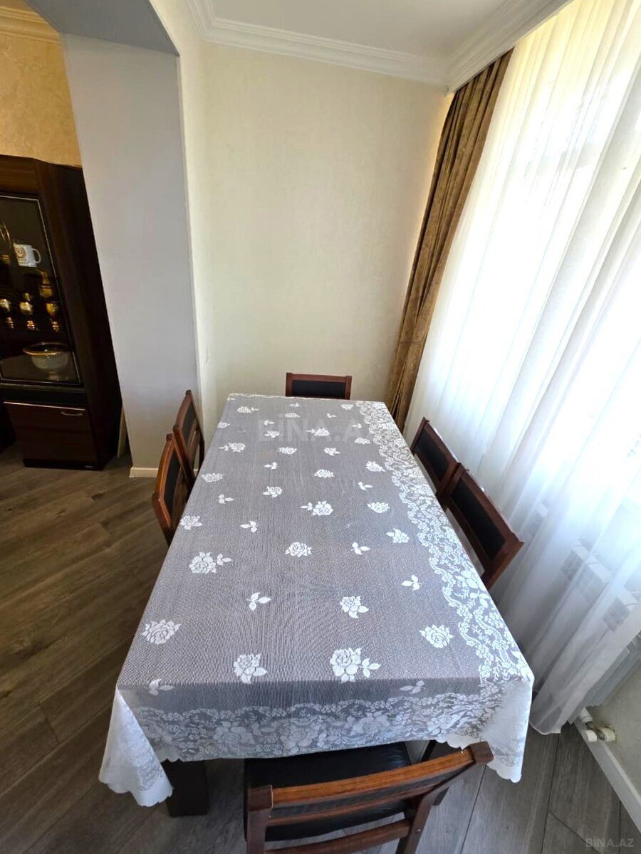 3 otaqlı Köhnə tikili, Neftçilər m., Bakı