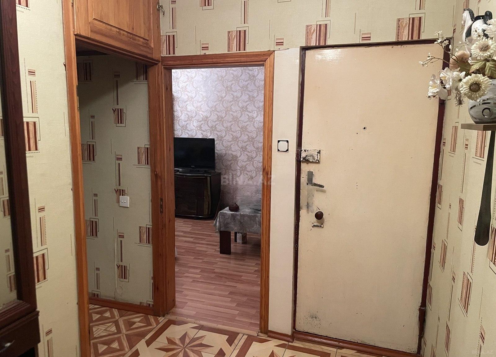 2 otaqlı Köhnə tikili, 8-ci kilometr q., Bakı