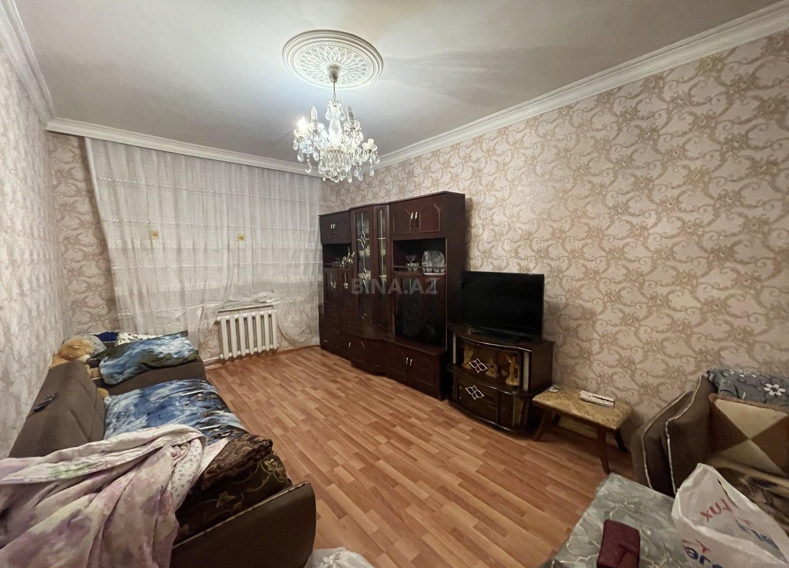 2 otaqlı Köhnə tikili, 8-ci kilometr q., Bakı
