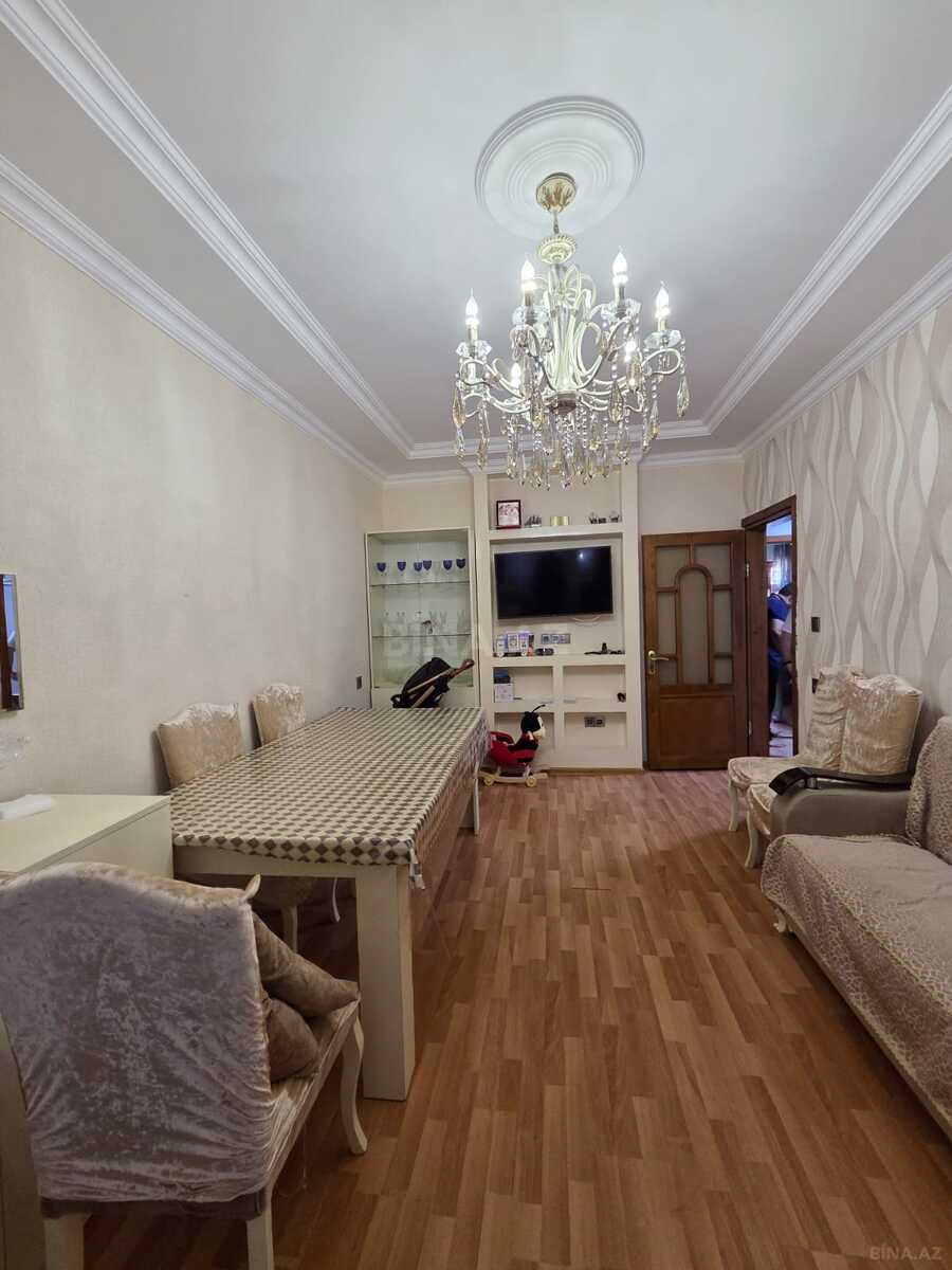 3 otaqlı Köhnə tikili, Əhmədli m., Bakı