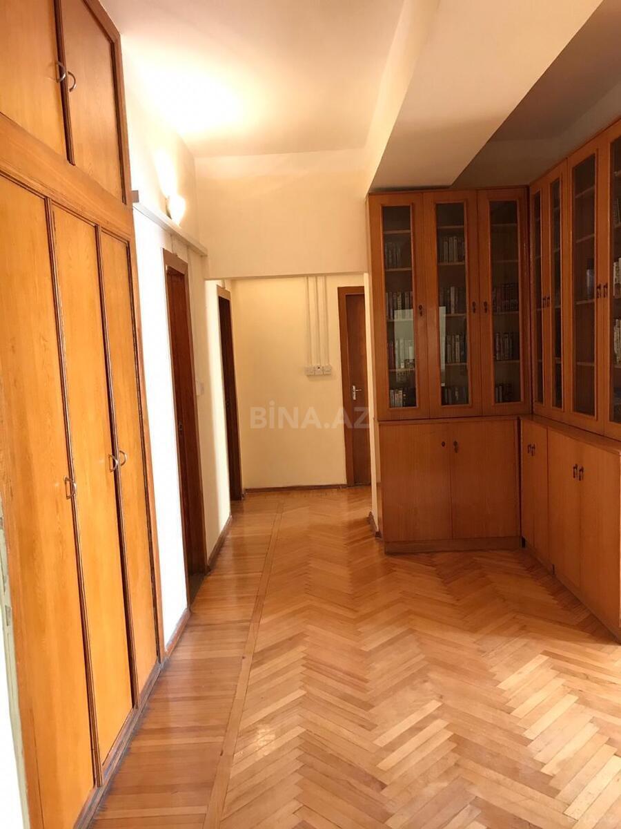 3 otaqlı Köhnə tikili, İçəri Şəhər m., Bakı