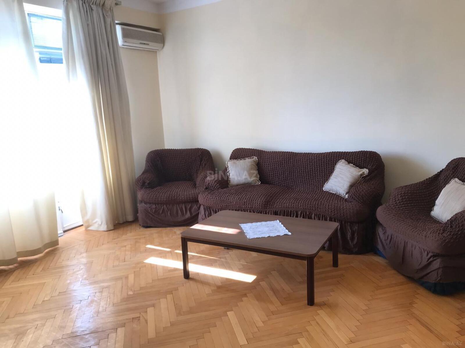 3 otaqlı Köhnə tikili, İçəri Şəhər m., Bakı