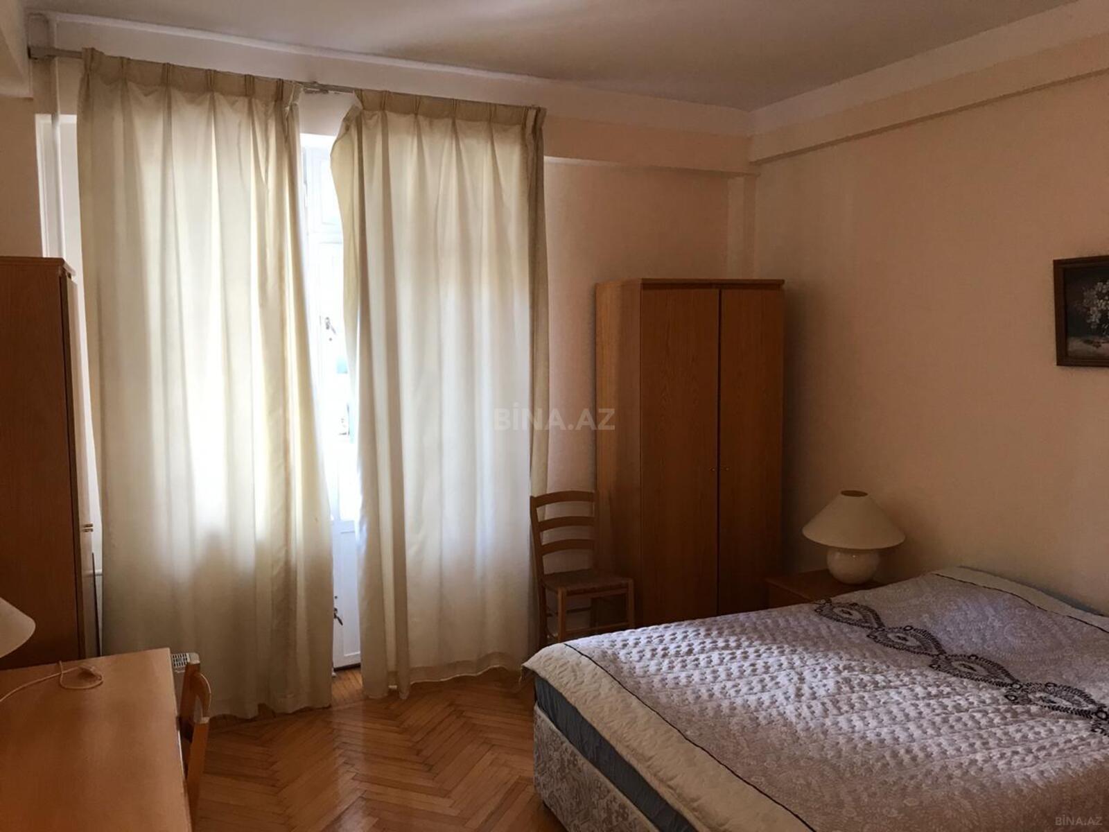 3 otaqlı Köhnə tikili, İçəri Şəhər m., Bakı