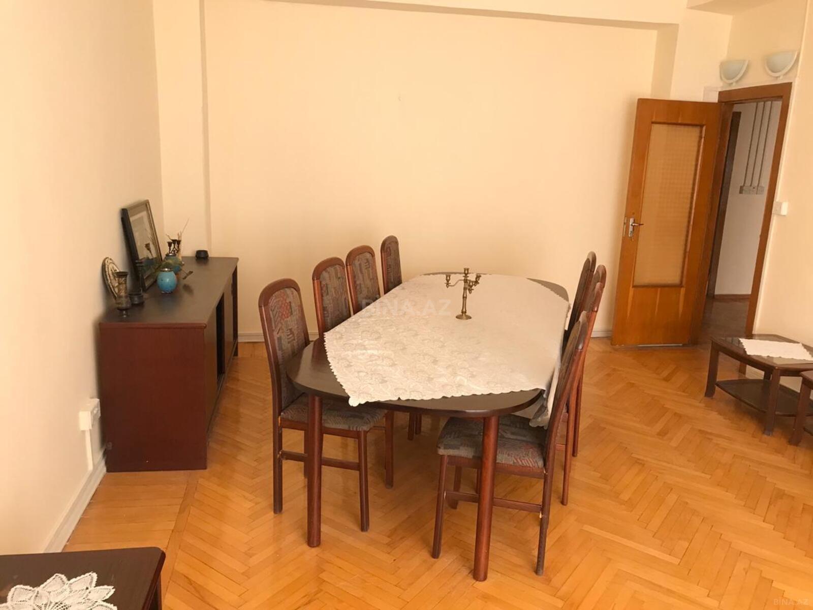 3 otaqlı Köhnə tikili, İçəri Şəhər m., Bakı