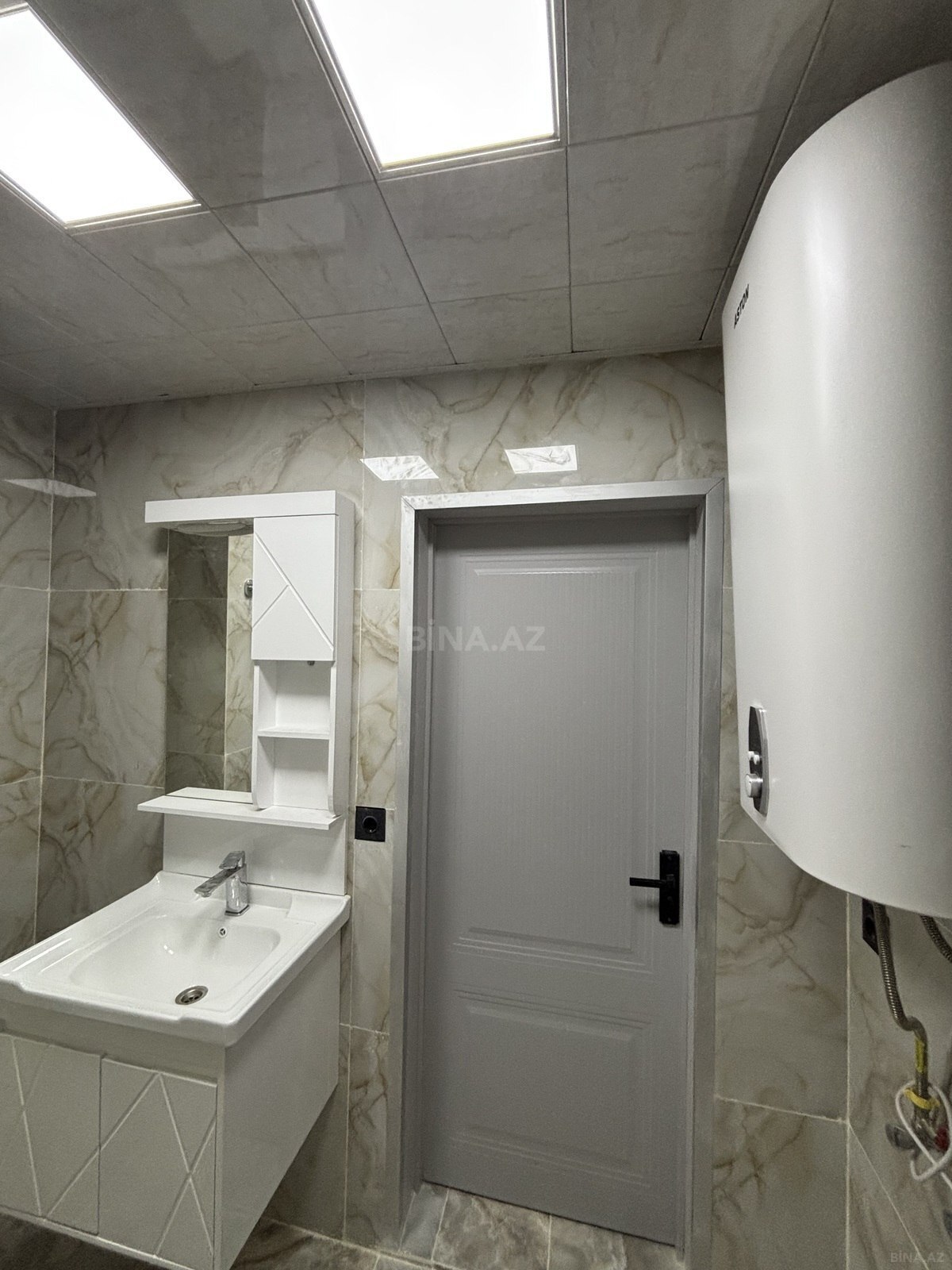 3 otaqlı Yeni tikili, Xırdalan