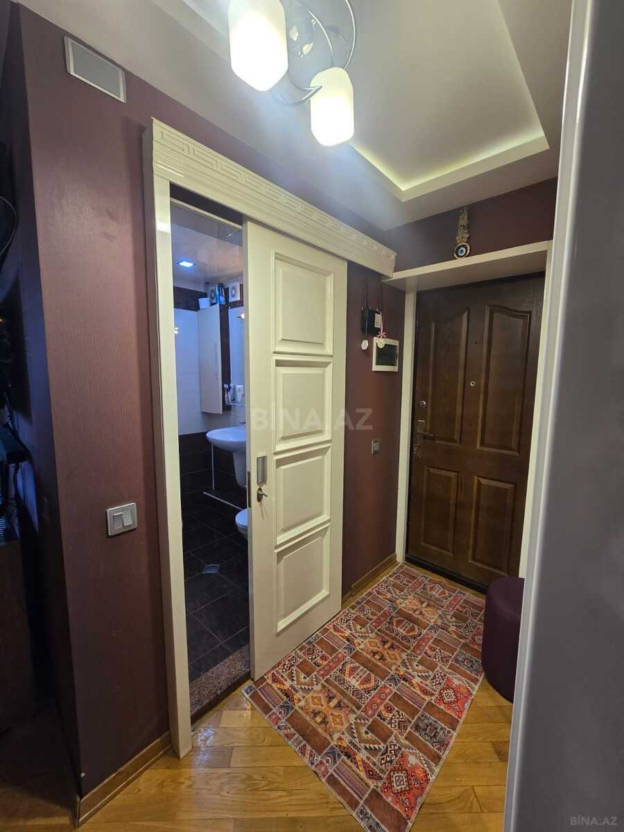 3 otaqlı Köhnə tikili, Elmlər Akademiyası m., Bakı