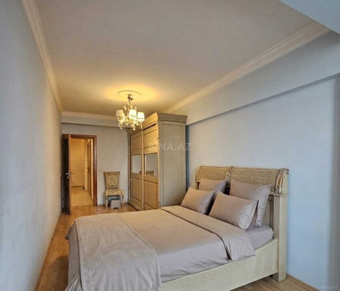 2 otaqlı Köhnə tikili, Şah İsmayıl Xətai m., Bakı