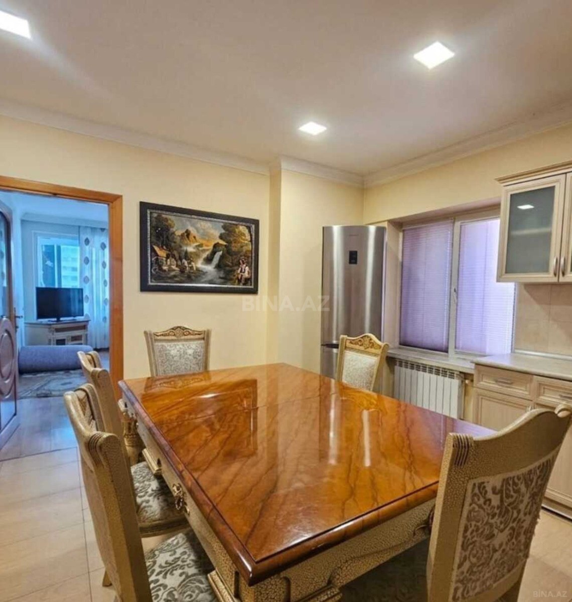 2 otaqlı Köhnə tikili, Şah İsmayıl Xətai m., Bakı