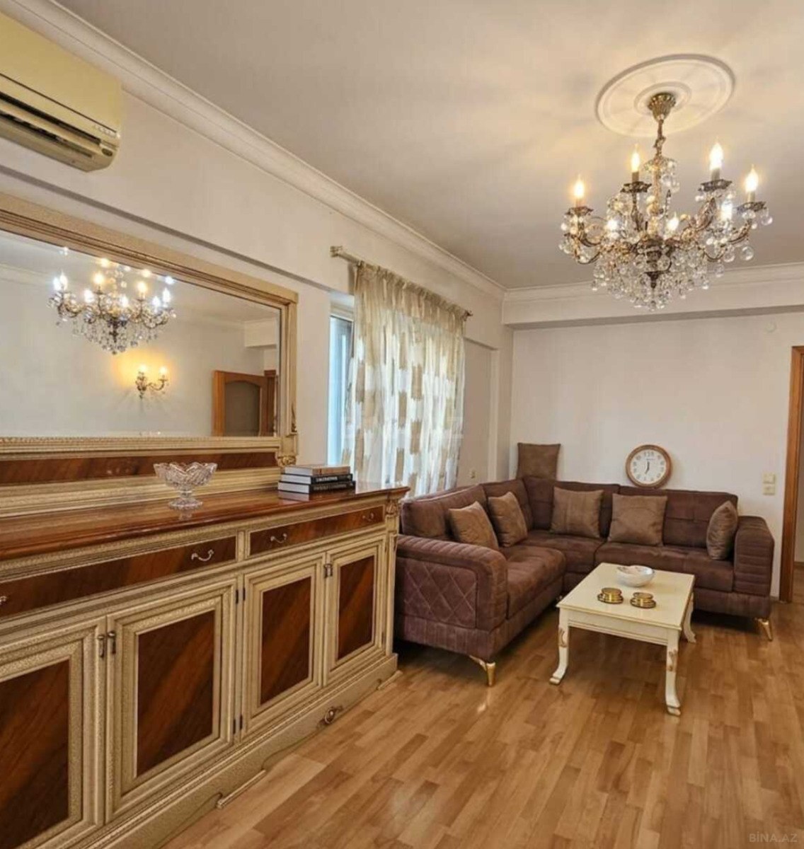 2 otaqlı Köhnə tikili, Şah İsmayıl Xətai m., Bakı