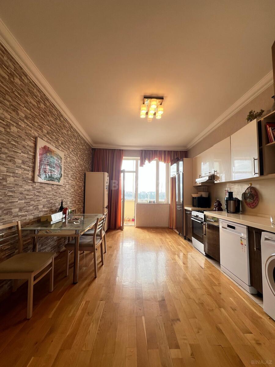 4 otaqlı Yeni tikili, Elmlər Akademiyası m., Bakı
