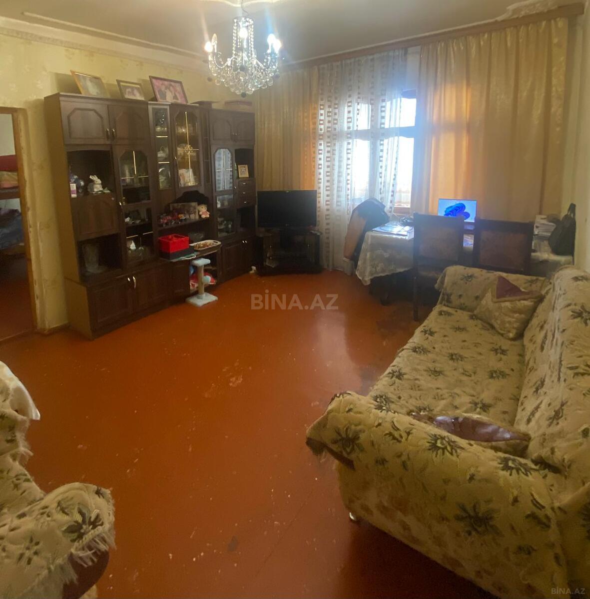 4 otaqlı Köhnə tikili, Sumqayıt