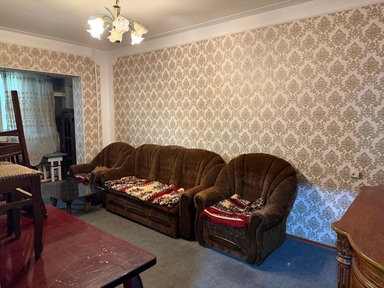 3 otaqlı Köhnə tikili, Binəqədi r., Bakı