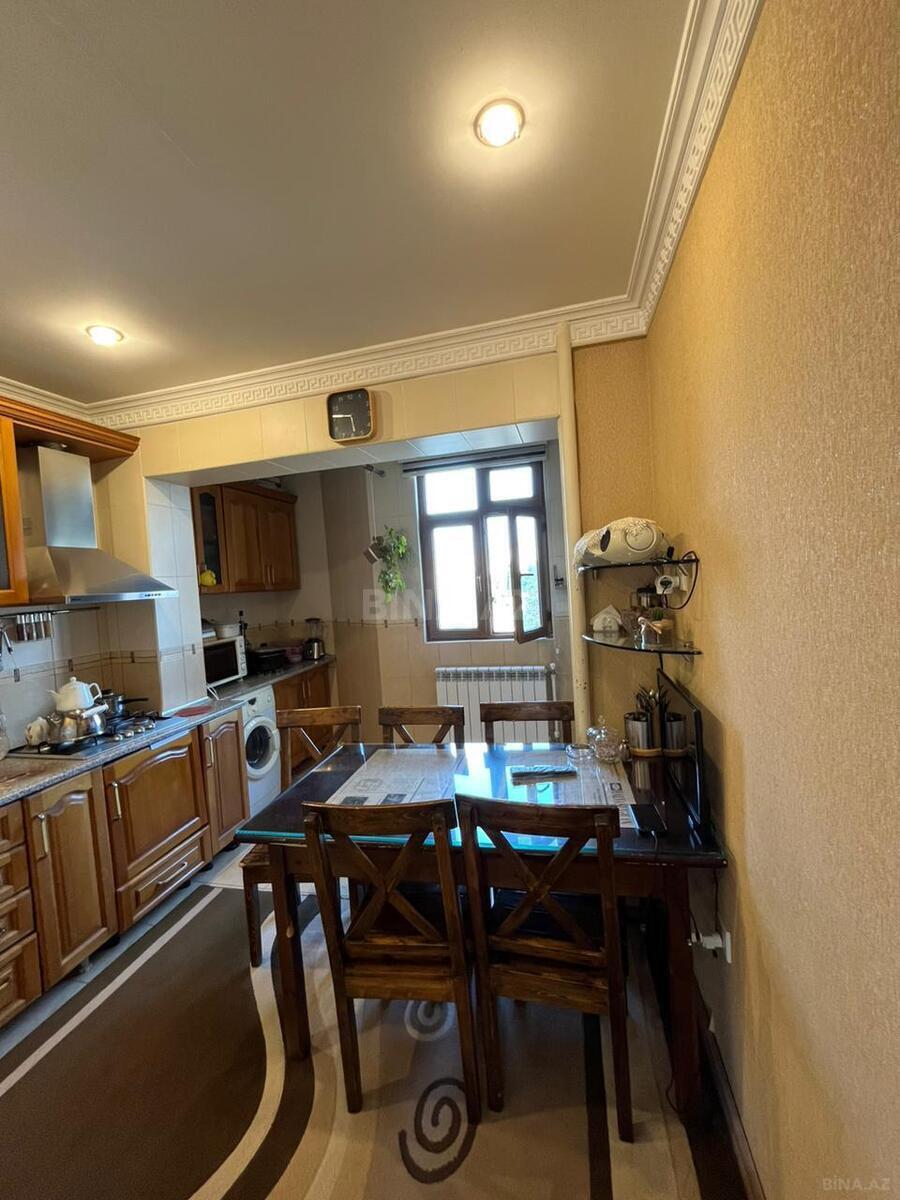 4 otaqlı Köhnə tikili, Əhmədli m., Bakı