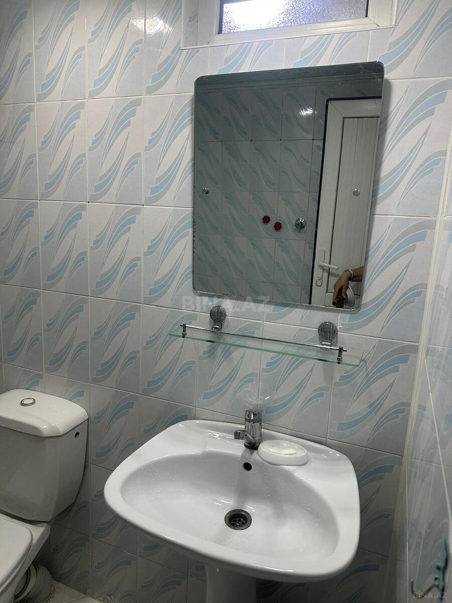 2 otaqlı Köhnə tikili, Bakıxanov q., Bakı