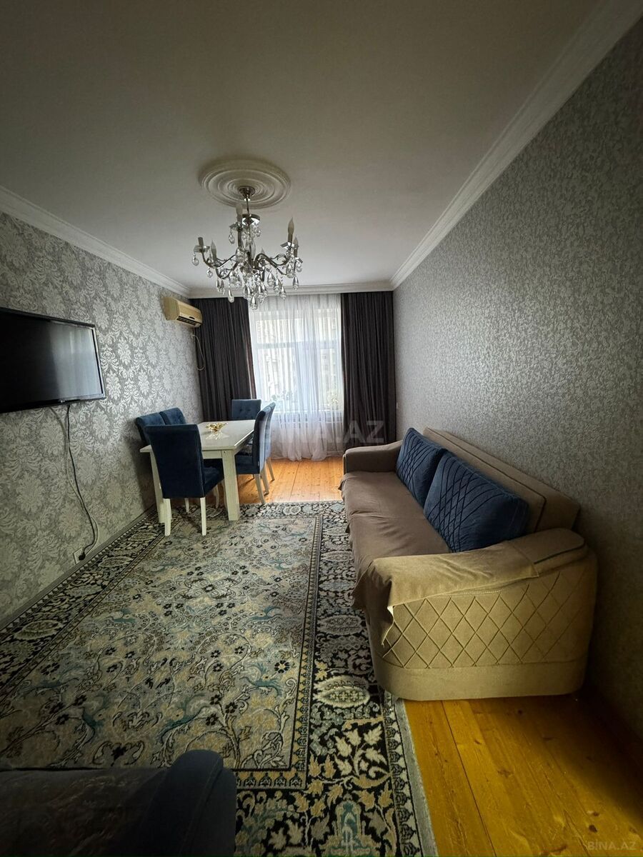 3 otaqlı Köhnə tikili, Əhmədli q., Bakı