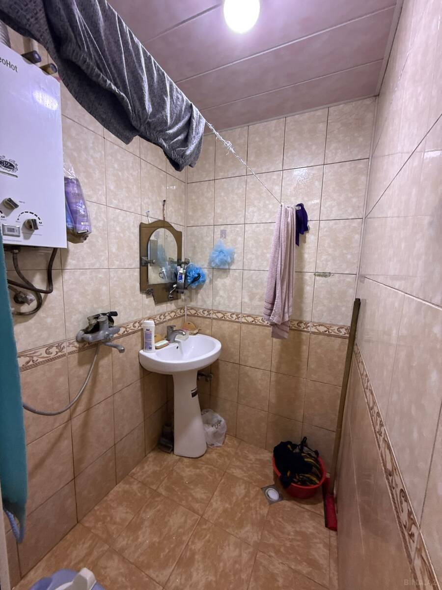 2 otaqlı Köhnə tikili, Xalqlar Dostluğu m., Bakı