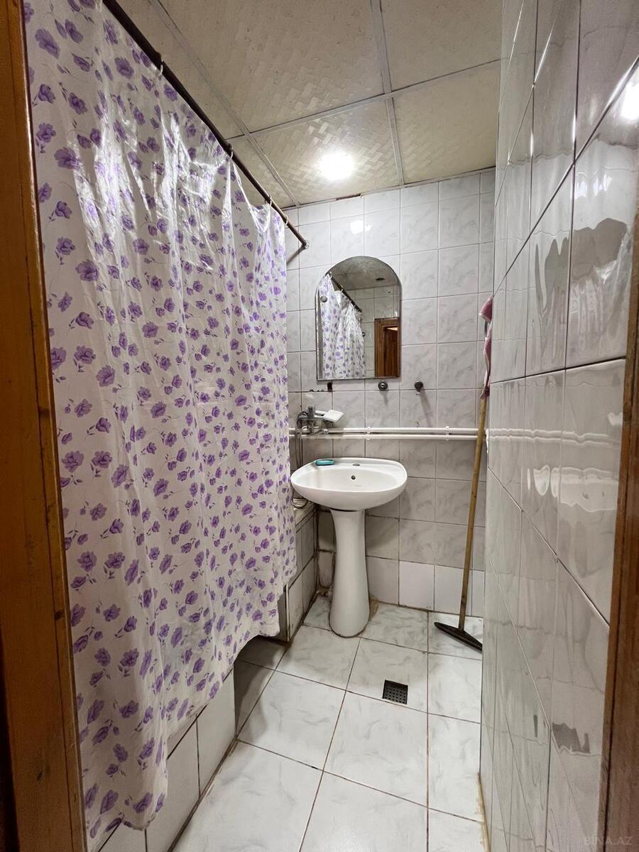 2 otaqlı Köhnə tikili, Xalqlar Dostluğu m., Bakı