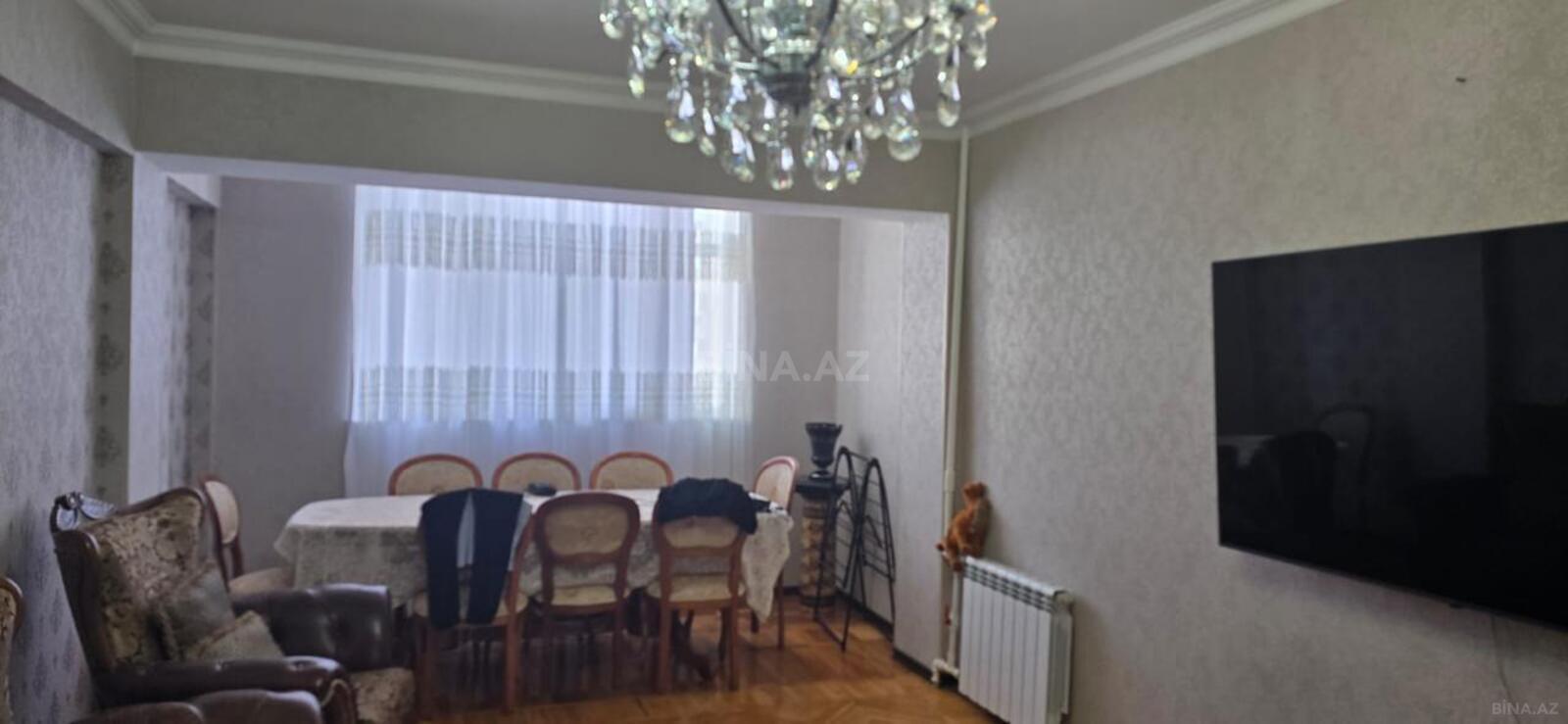 3 otaqlı Köhnə tikili, İnşaatçılar m., Bakı