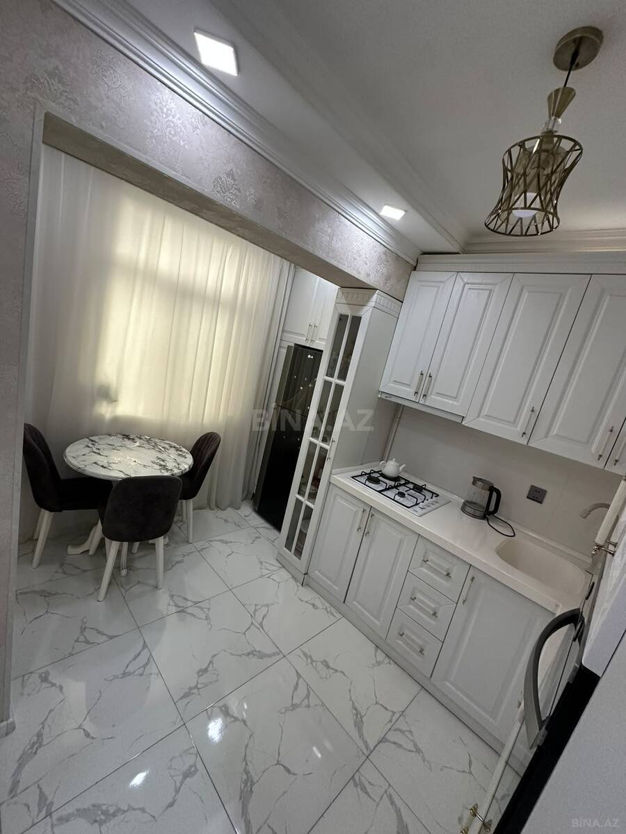 3 otaqlı Köhnə tikili, Əhmədli m., Bakı