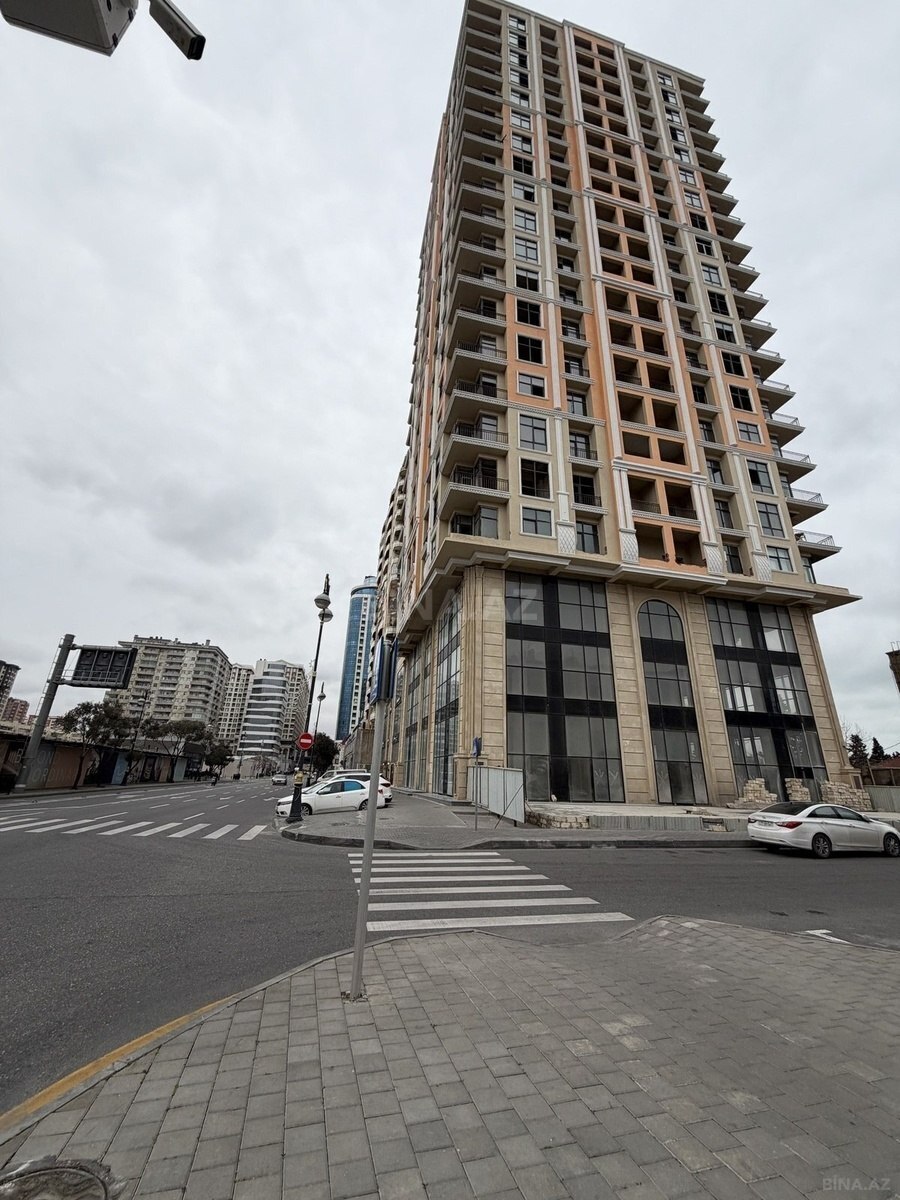 3 otaqlı Yeni tikili, Şah İsmayıl Xətai m., Bakı