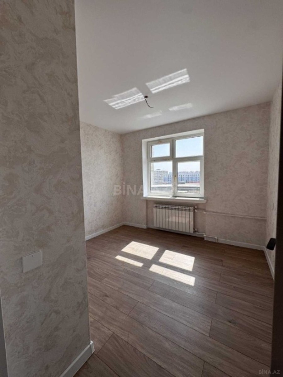 3 otaqlı Köhnə tikili, Bakıxanov q., Bakı
