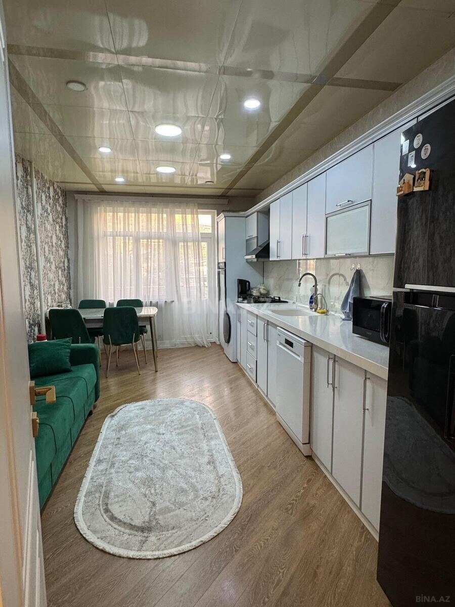 5 otaqlı Köhnə tikili, Yeni Günəşli q., Bakı