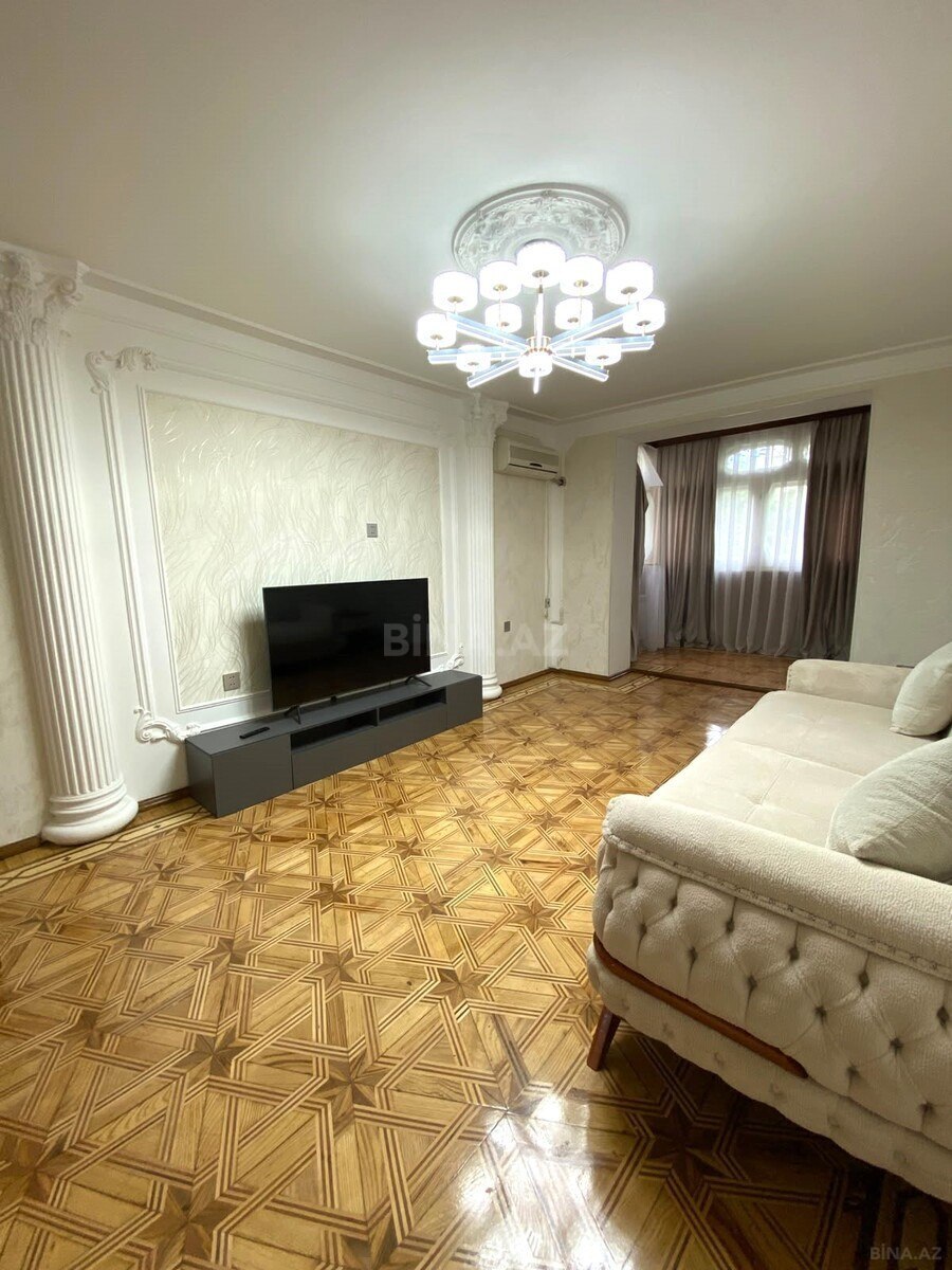 3 otaqlı Köhnə tikili, İnşaatçılar m., Bakı